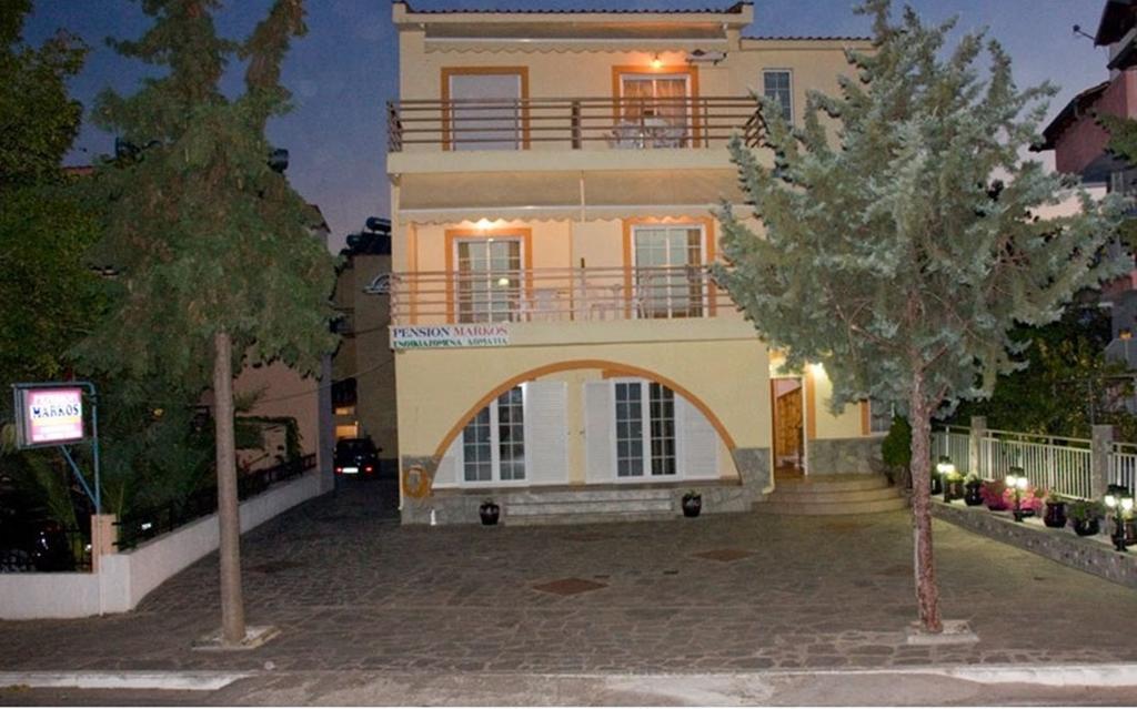 Markos Studios Potos Exterior foto