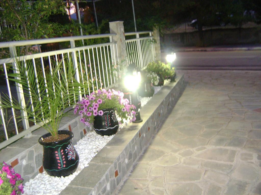 Markos Studios Potos Exterior foto
